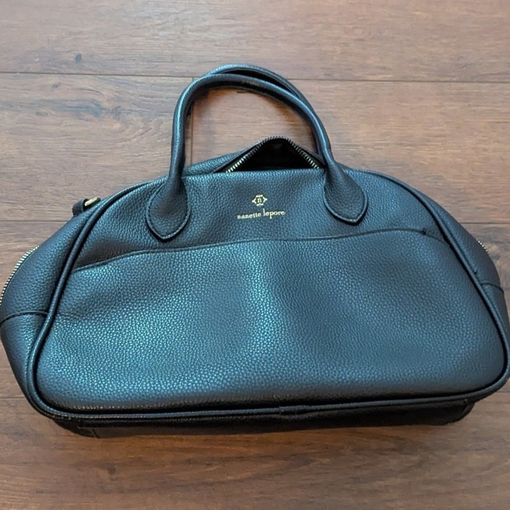Nanette Lepore Black Pebbled Vegan Leather Dome Satchel Gold Hardware Handbag - Picture 4 of 8